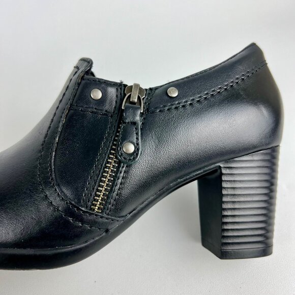 Clarks Womens Black Block Heel Zip Bootie Shootie Ankle Boot Comfort size 8.5 - Picture 10 of 16